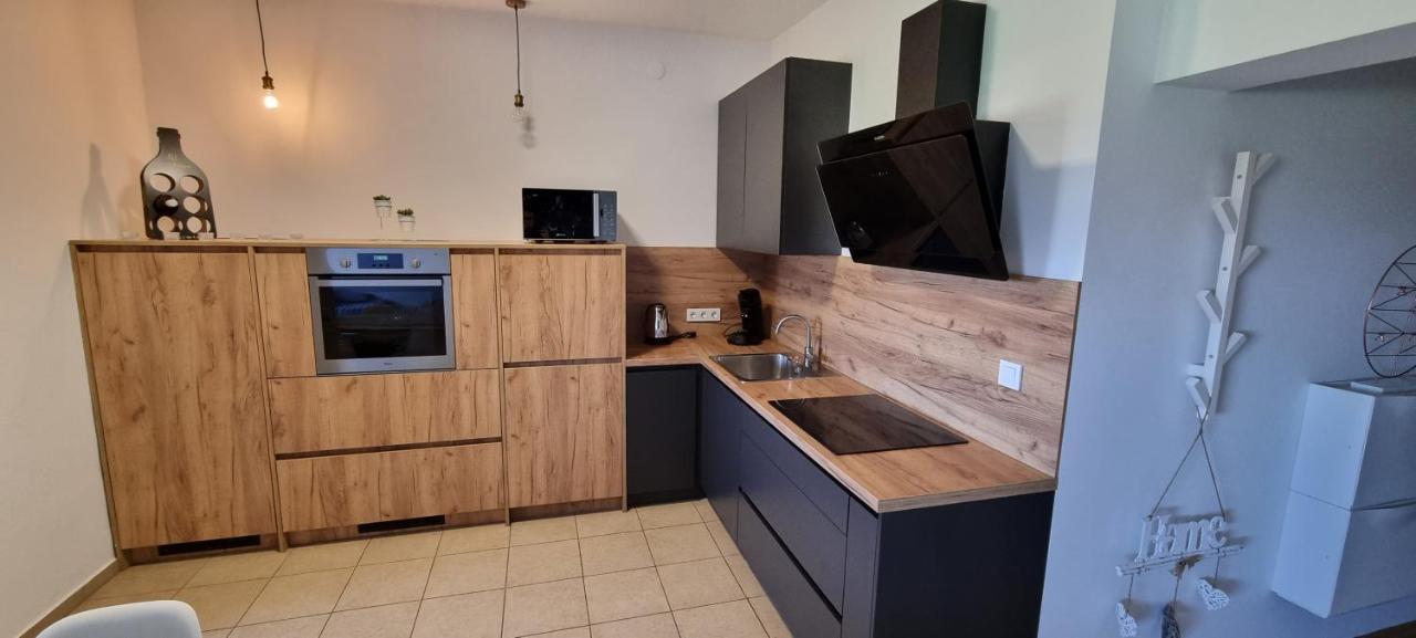 Oaza Klara Apartment Karlovac Bagian luar foto
