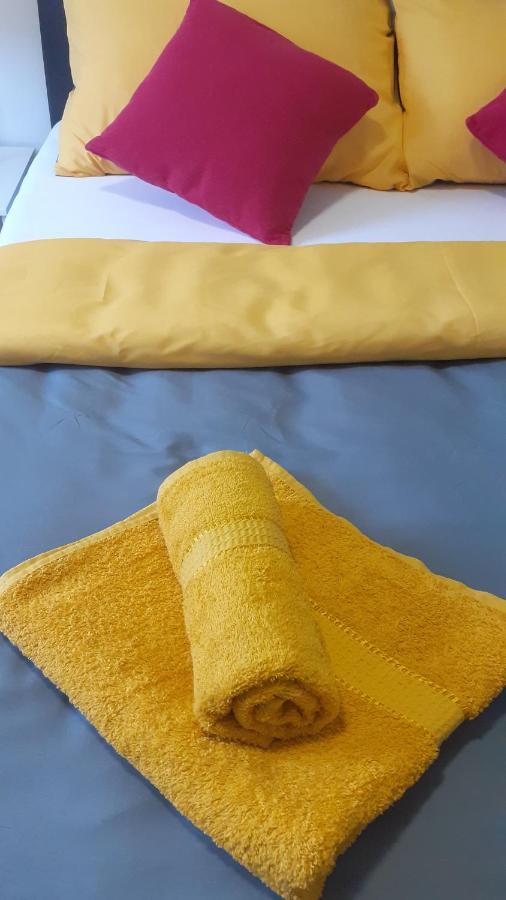 Oaza Klara Apartment Karlovac Bagian luar foto