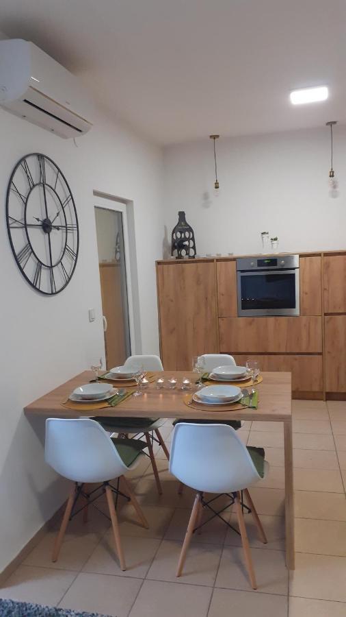 Oaza Klara Apartment Karlovac Bagian luar foto