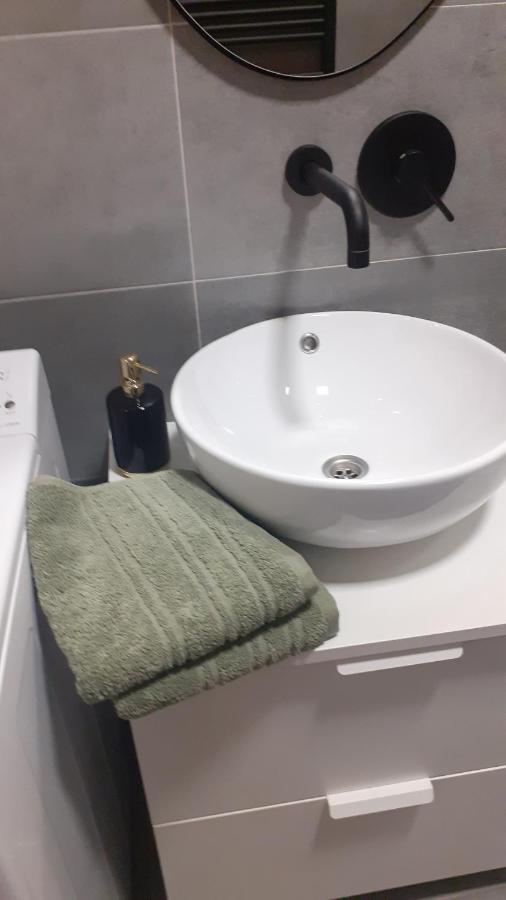 Oaza Klara Apartment Karlovac Bagian luar foto
